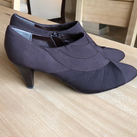 Impo Booties - Picture 2 of 4